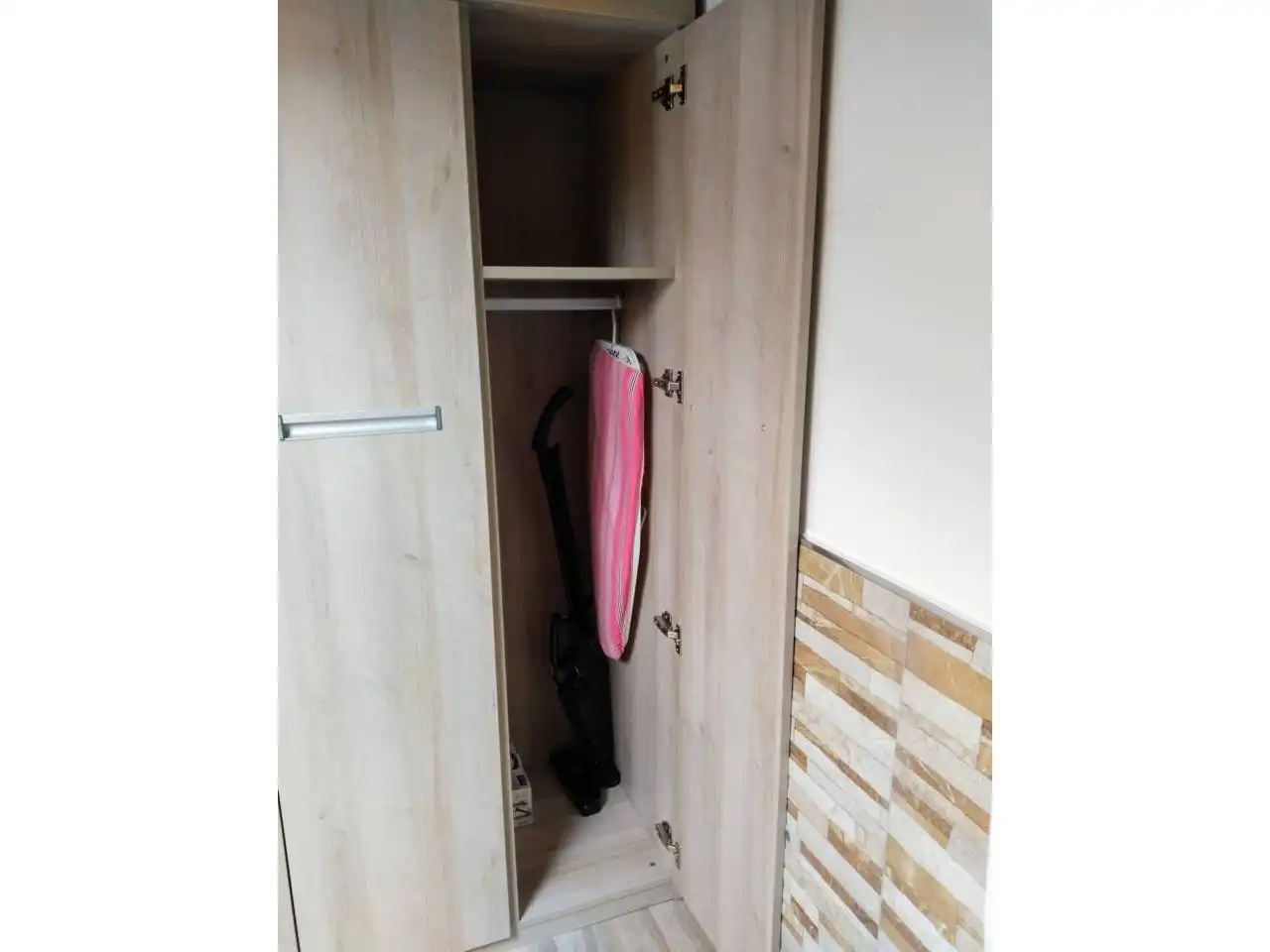 Dormitori de Apartament de lloguer en Burgos amb Calefacció, Parquet i Moblat