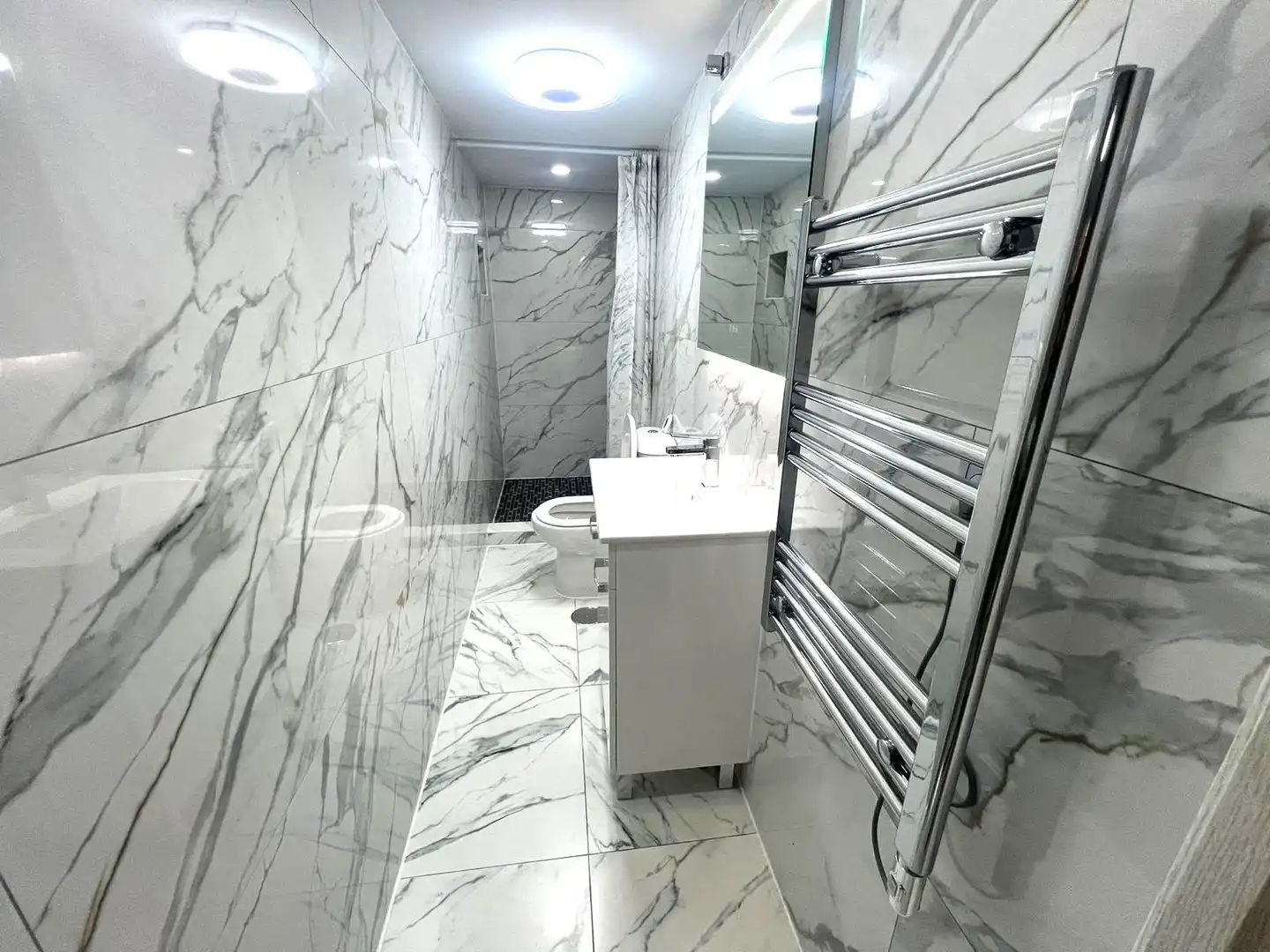 Bathroom of Houses for sale in Mijas  with Air Conditioner, Terrace and Swimming Pool