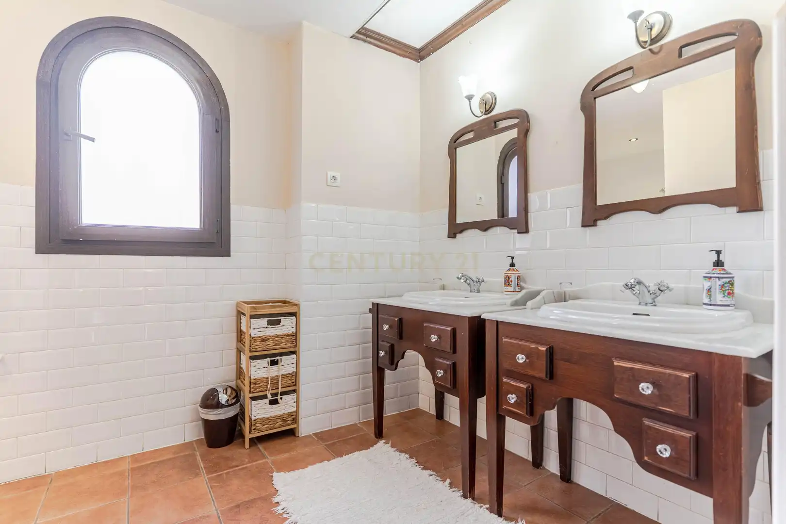 Baño de Edificio en venta en Cenes de la Vega con Piscina comunitaria
