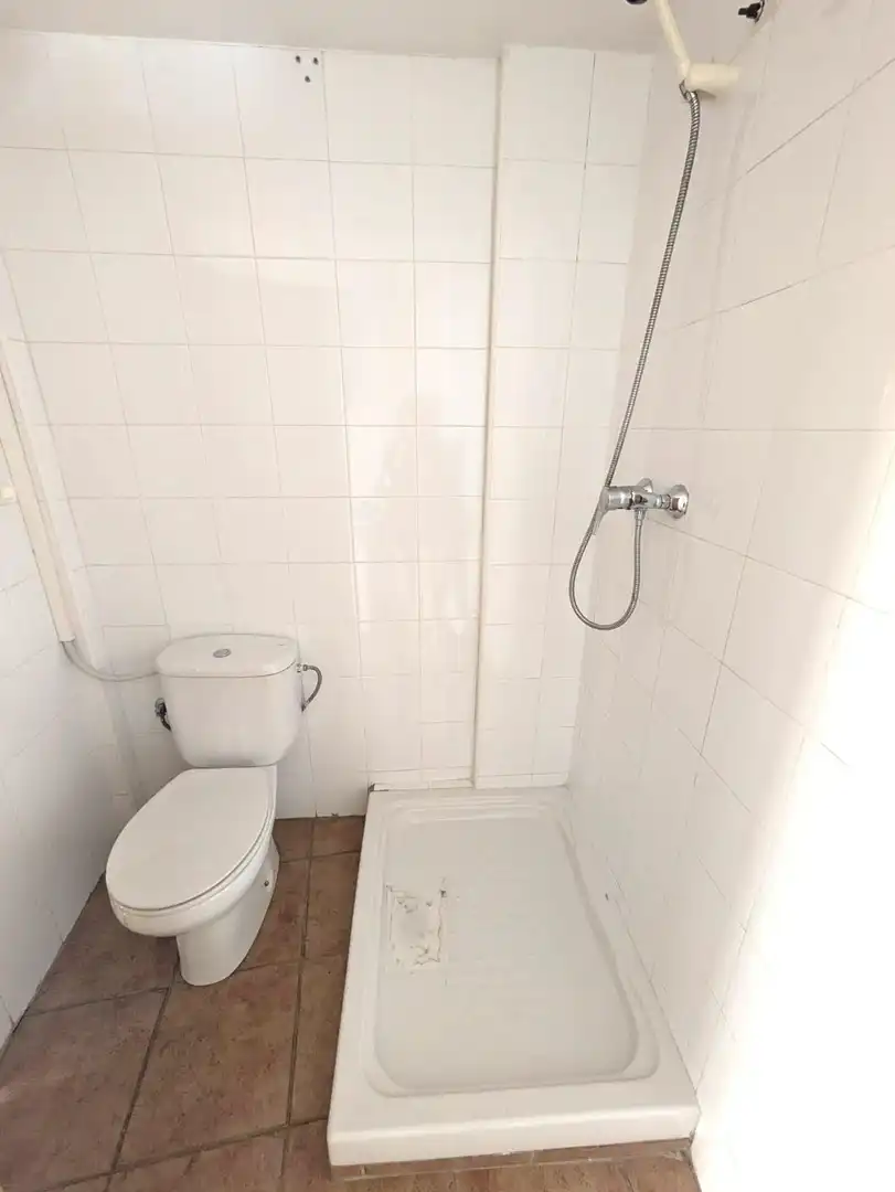 Bany de Oficina en venda en Valencia amb Aire condicionat