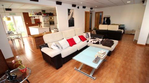 IMPRESIONANTE VIVIENDA SOBRE LOCAL COMERCIAL DIVIDIDO EN DOS NEGOCIOS, imatge 4