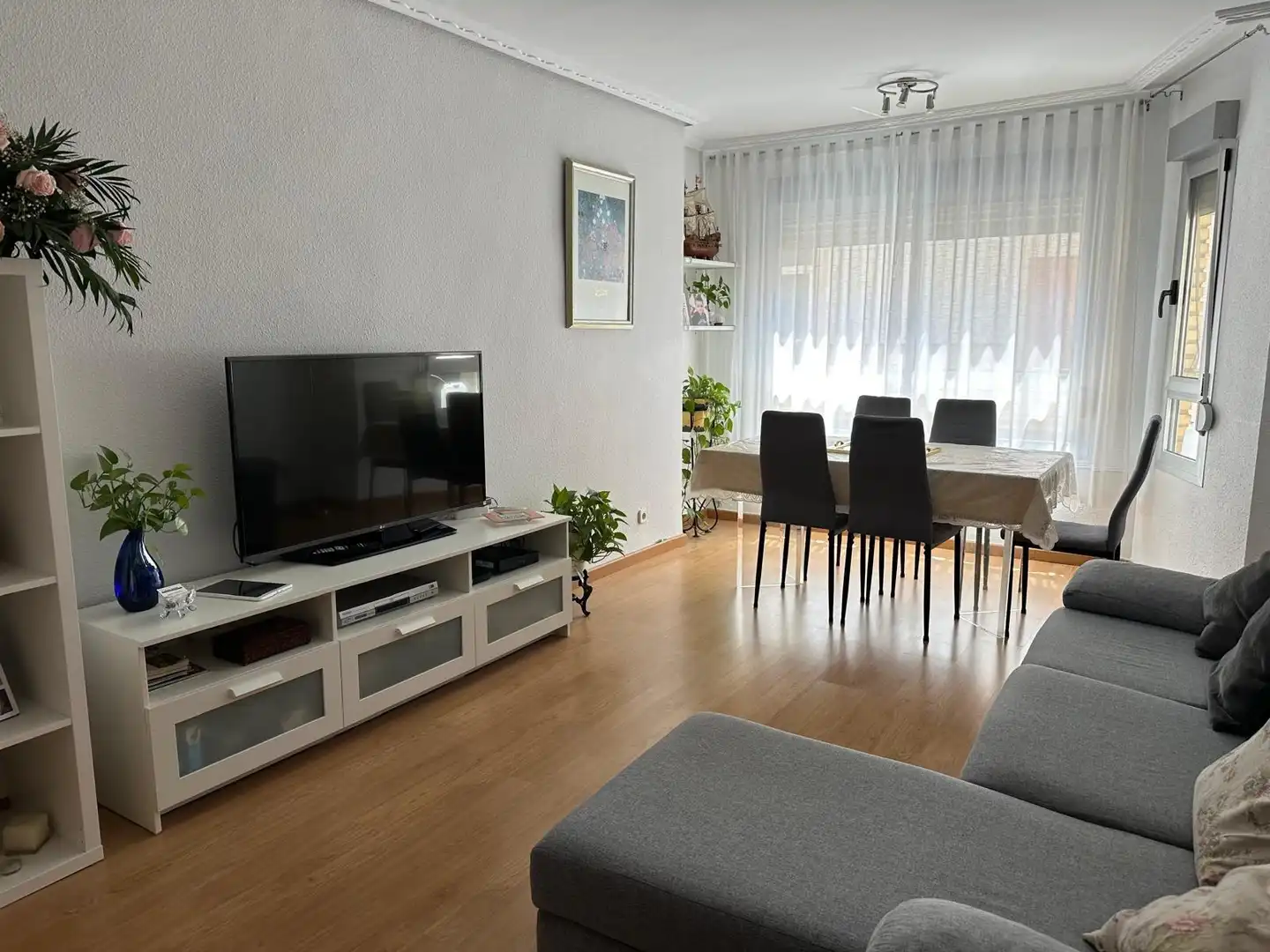 Living room of Flat for sale in Llíria  with Air Conditioner, Parquet flooring and Terrace