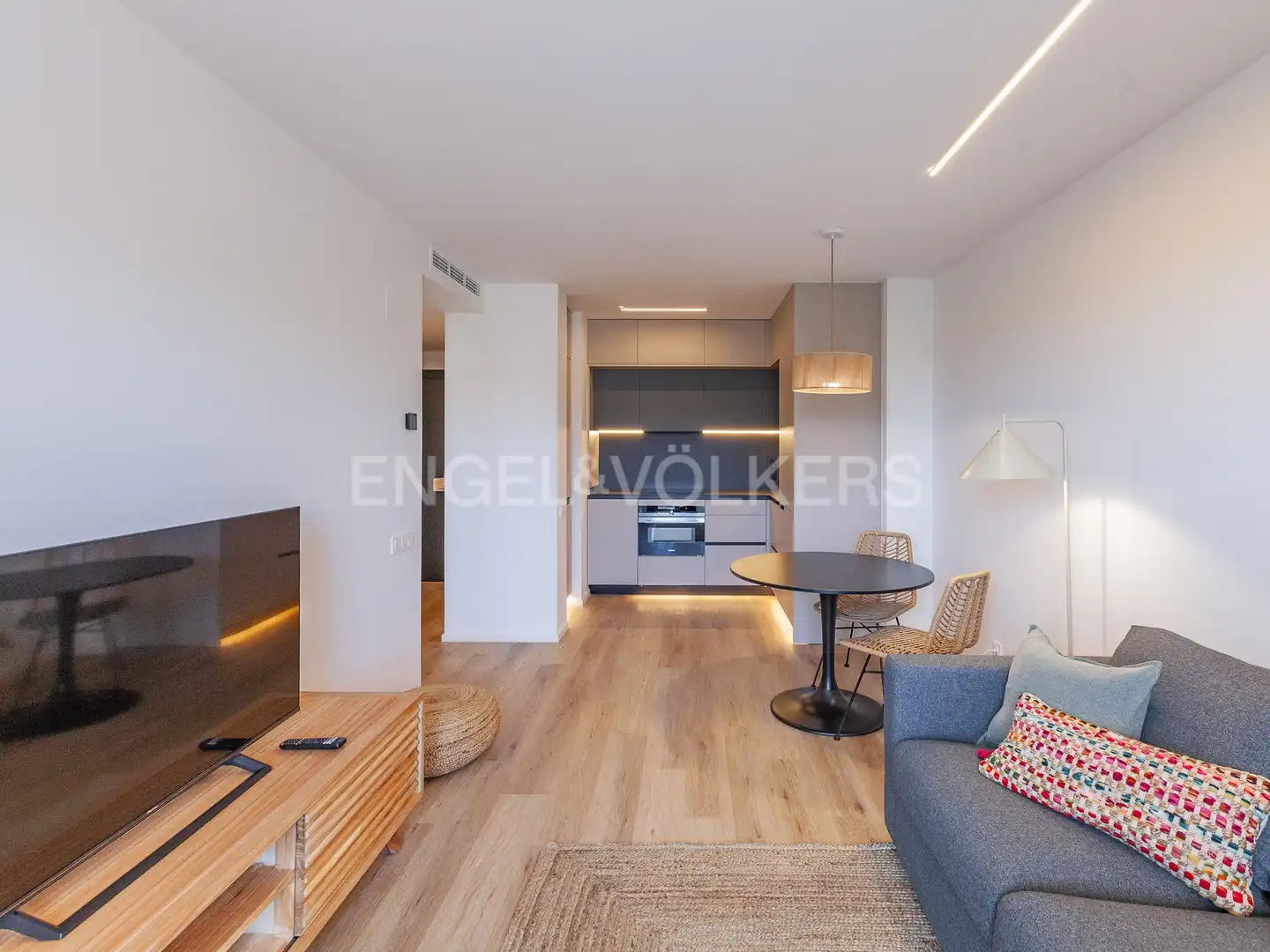 Sala de estar de Piso de alquiler en Esplugues de Llobregat con Aire acondicionado, Calefacción y Jardín privado