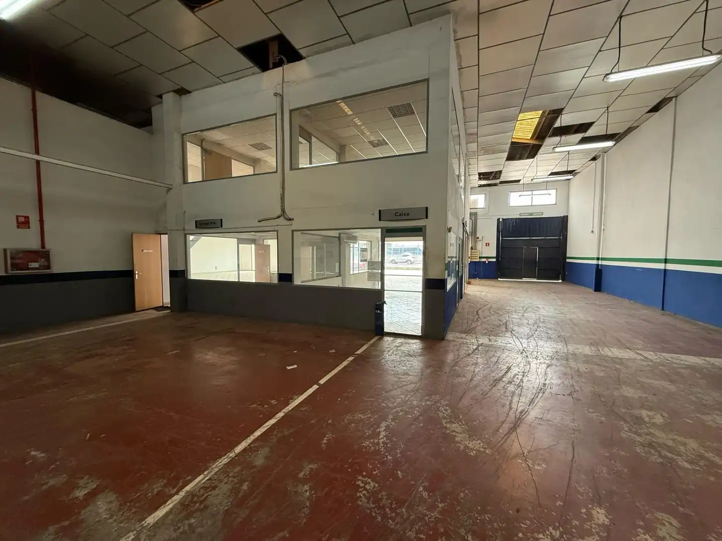 Nave industrial en venta en Casc Urbà, imagen 8