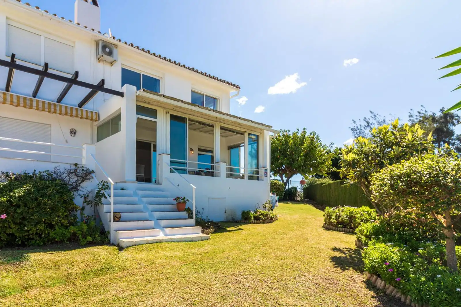 House with pool for sale in Estepona Pueblo, imagen 5