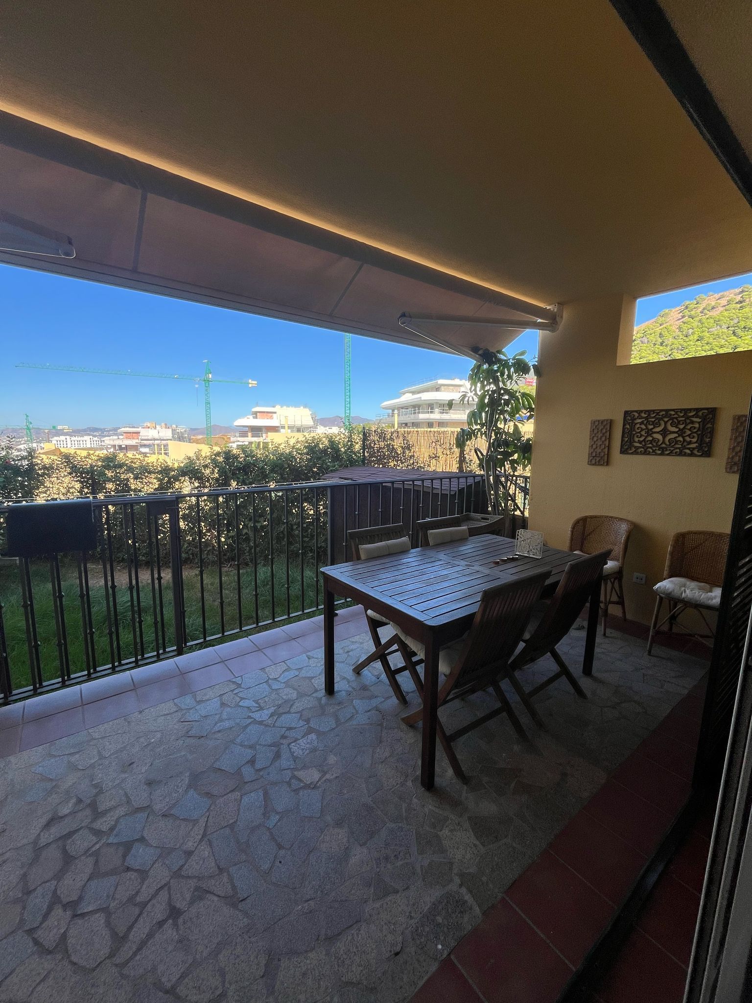 Terraza de Casa adosada de alquiler en Fuengirola con Aire acondicionado, Calefacción y Jardín privado