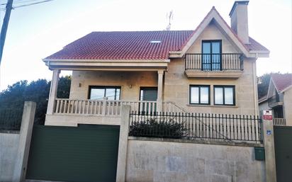 Exterior view of House or chalet for sale in Teo  with Heating, Private garden and Parquet flooring