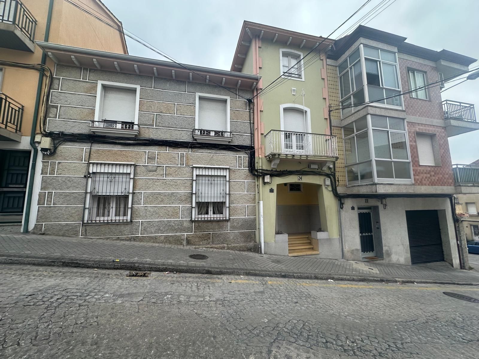 Vista exterior de Casa o xalet en venda en Ourense Capital  amb Jardí privat