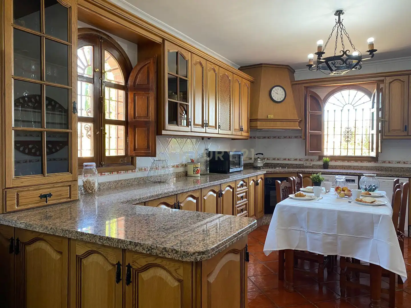 Cocina de Casa o chalet de alquiler en Guadix con Lavadora, Microondas y TV