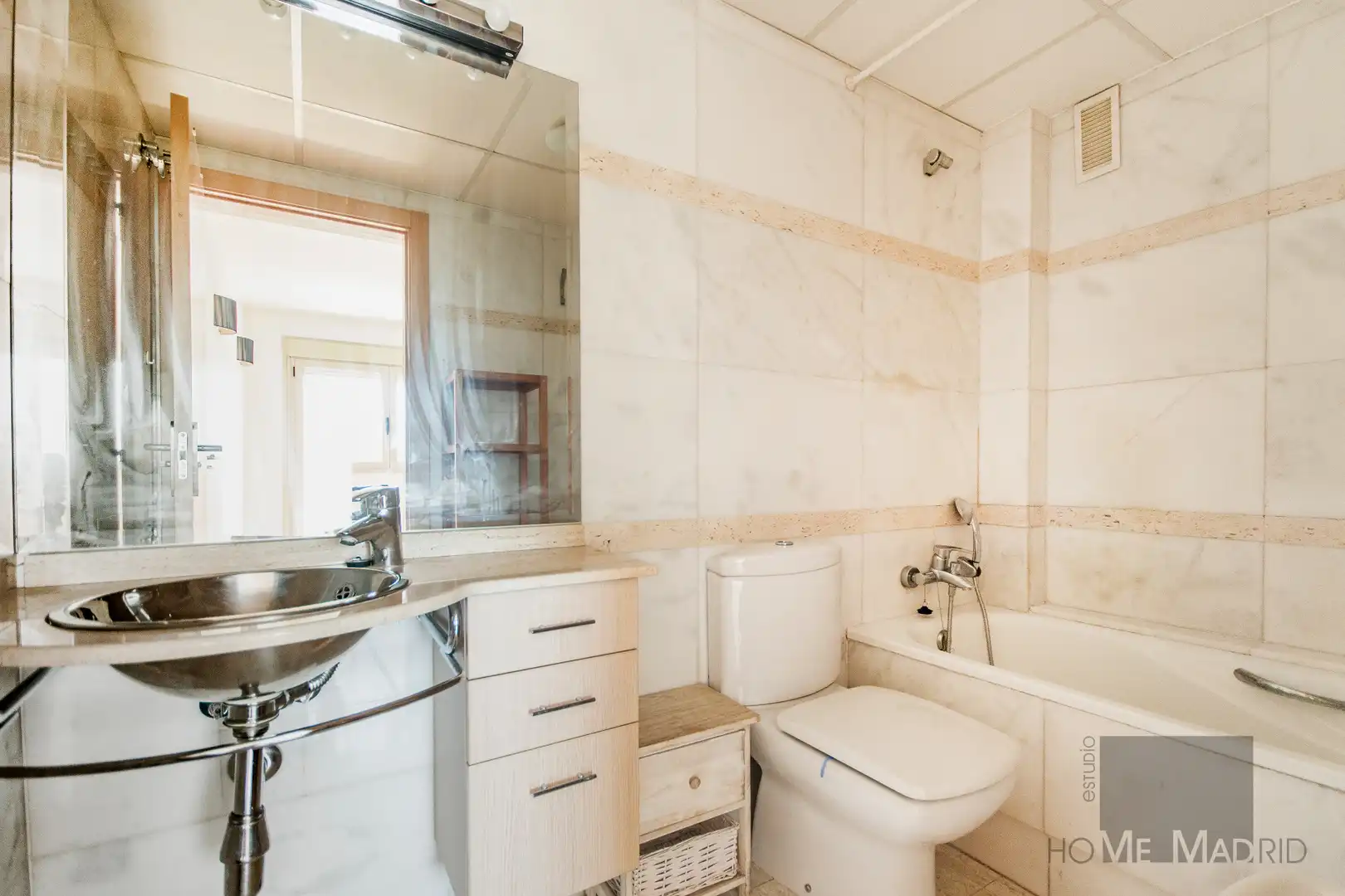 Baño de Piso en venta en Madrid con Aire acondicionado, Calefacción y Parquet