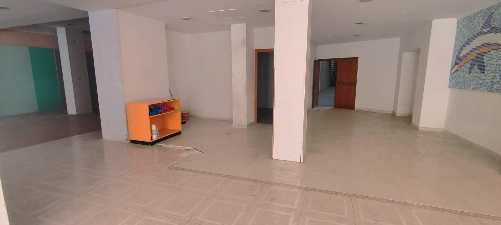 Premises to rent in  DUQUE DE LIRIA, Parque de la Bombilla