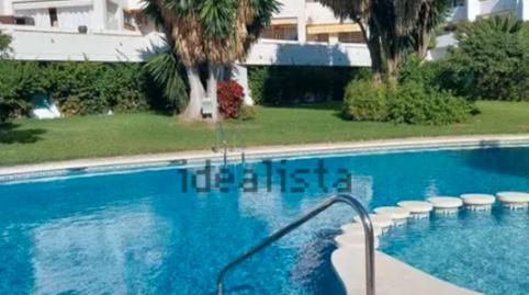 Foto 4 de Piso de alquiler en Avenida de la Armada, Torremuelle, Benalmádena