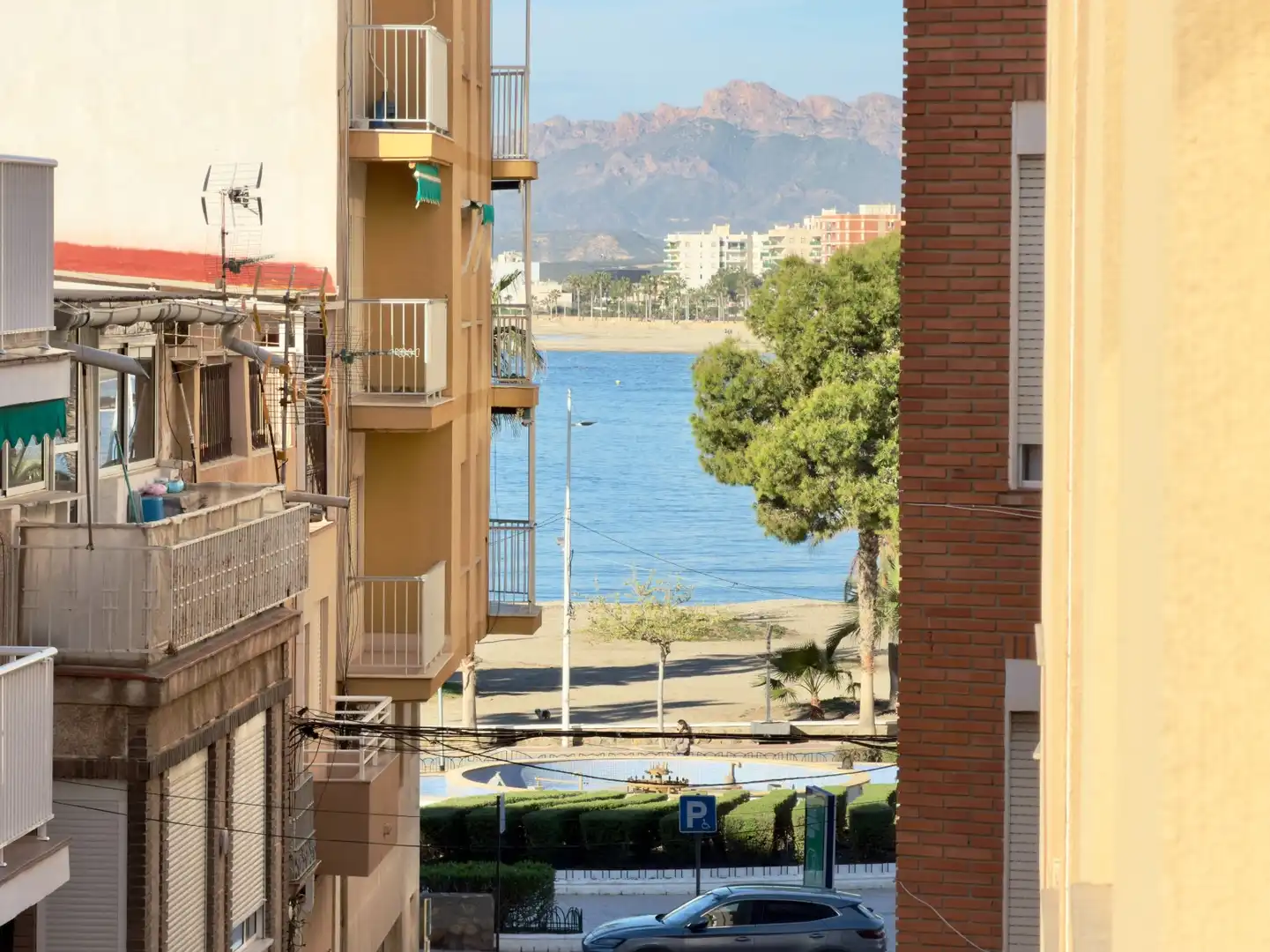 Vista exterior de Apartamento en venta en Águilas con Aire acondicionado, Amueblado y Balcón