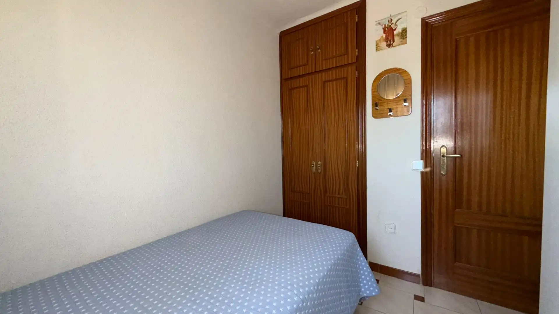 Habitación de Piso en venta en Aldea del Fresno con Aire acondicionado, Terraza y Amueblado