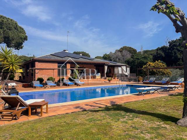 Casa-chalet en Venta en Barcelona, s/n en Canafort - El Puntó