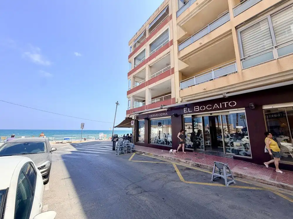 Apartament amb terrassa en venda a Guardamar Playa, imagen 15
