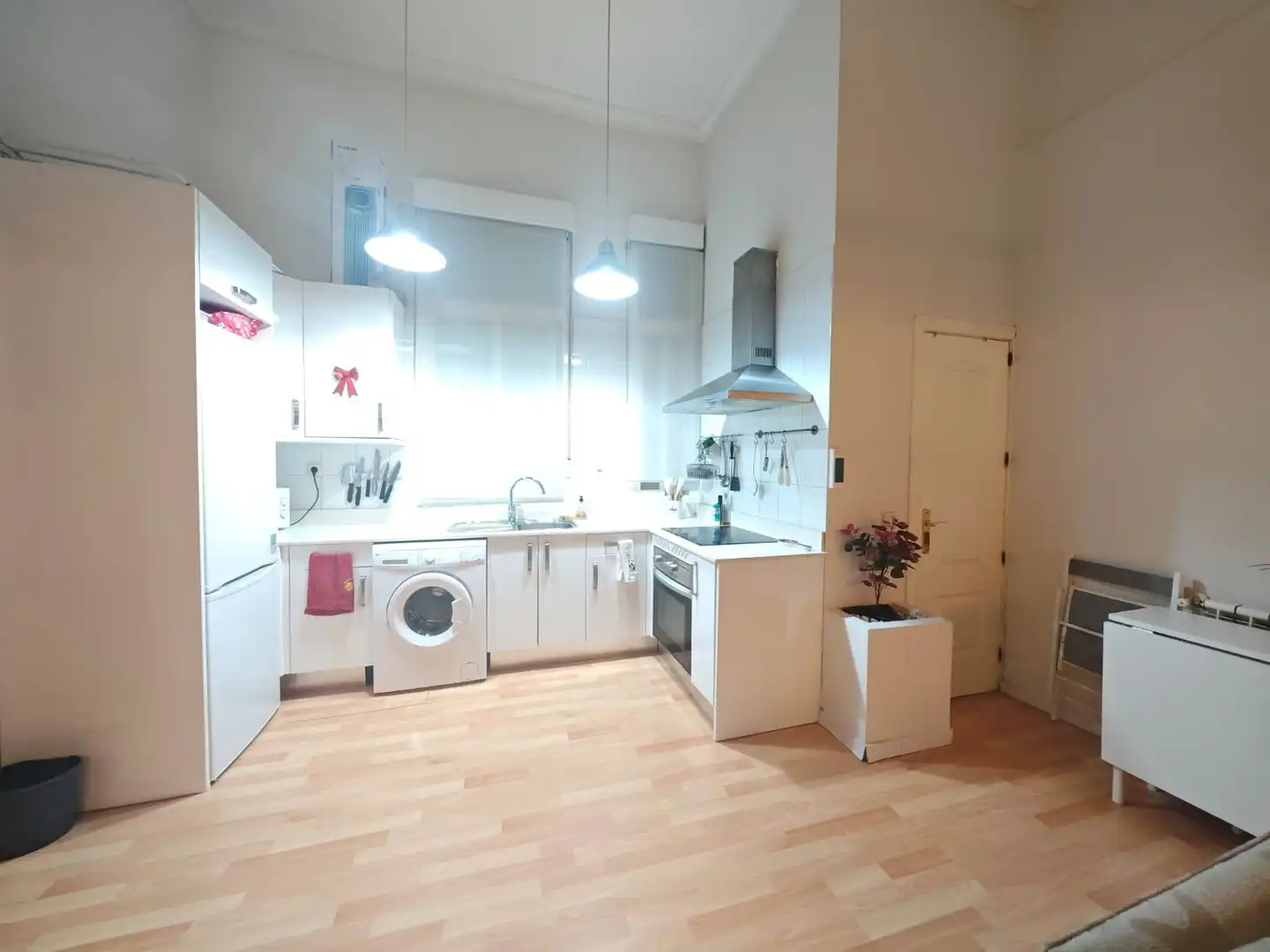 Cuina de Apartament de lloguer en Madrid amb Calefacció