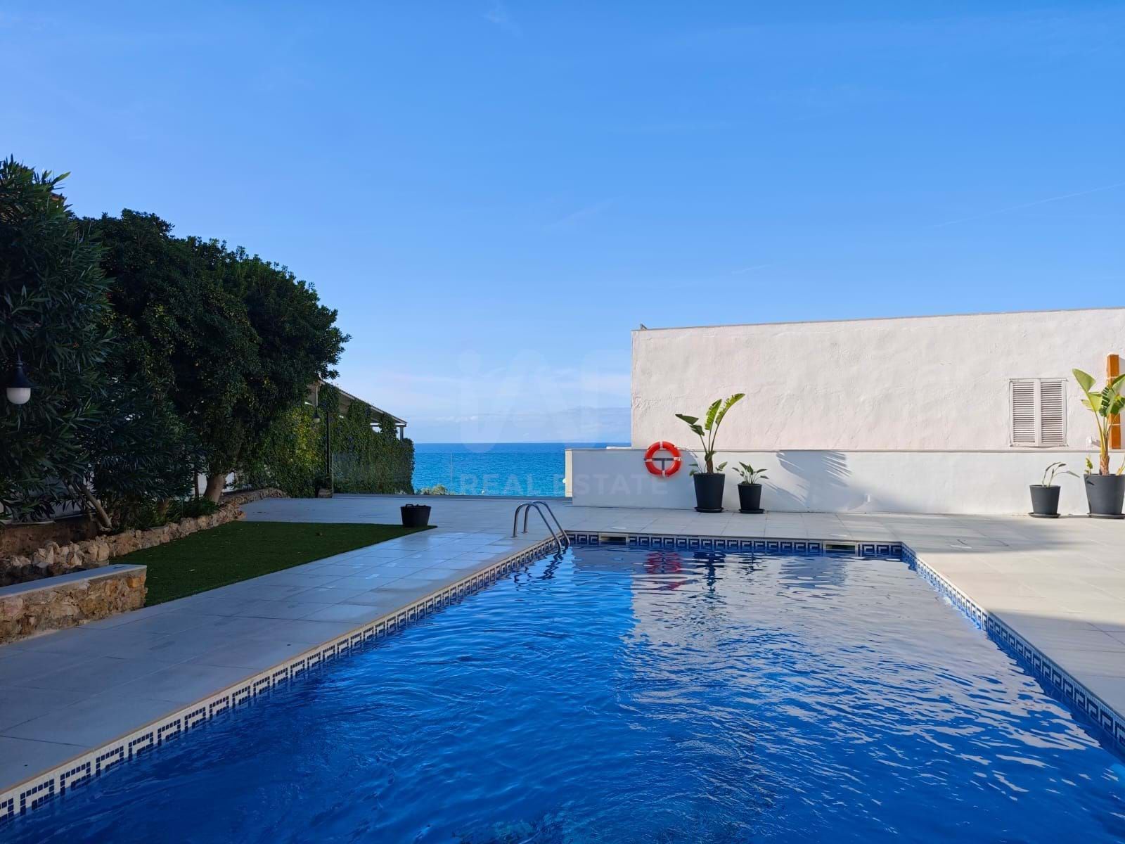 Swimming pool of Flat for sale in Salou  with Air Conditioner, Heating and Terrace