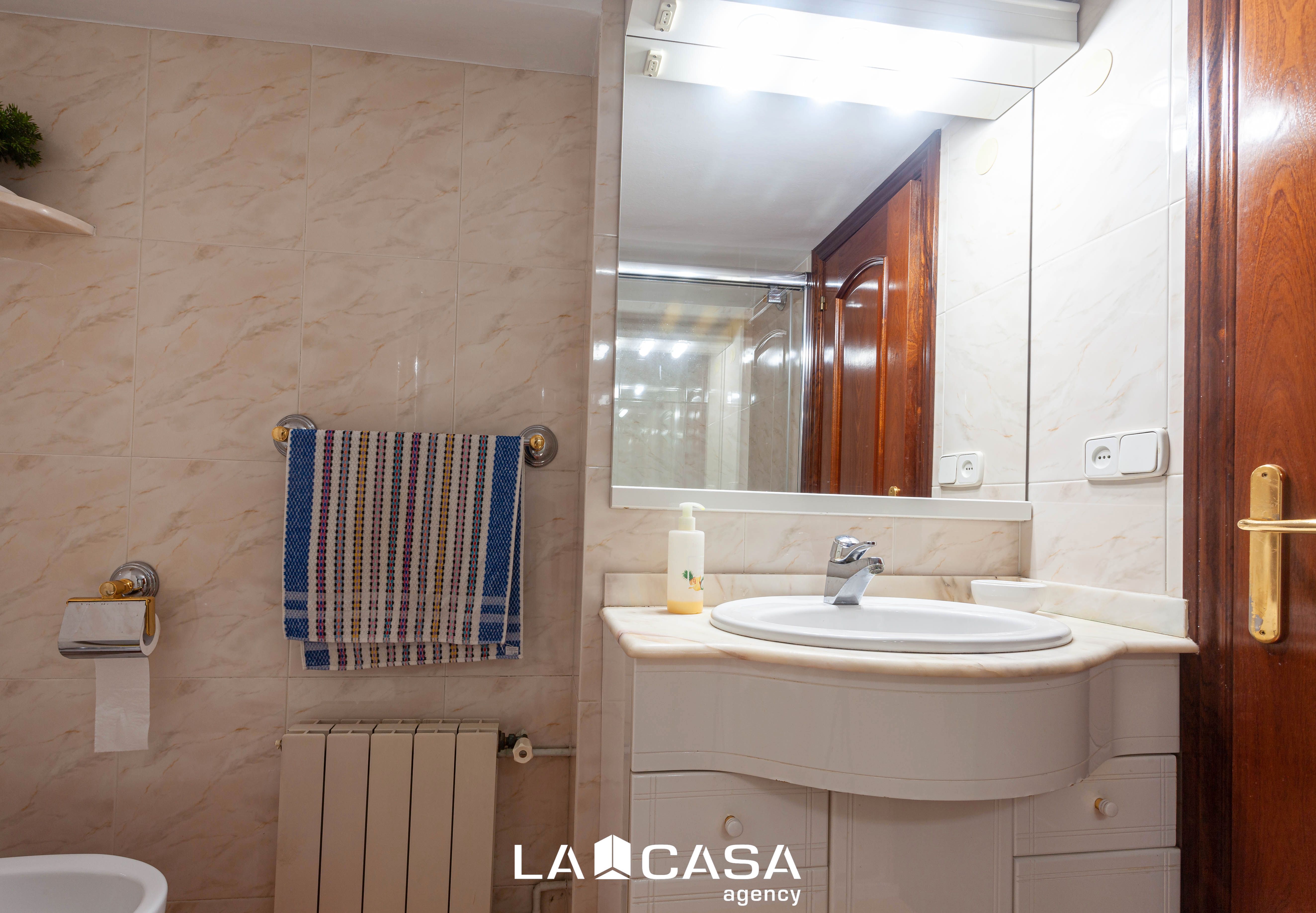 Dormitori de Pis en venda en  Barcelona Capital amb Calefacció i Balcó