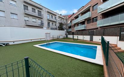 Piscina de Planta baixa en venda en Cardedeu amb Aire condicionat, Calefacció i Jardí privat