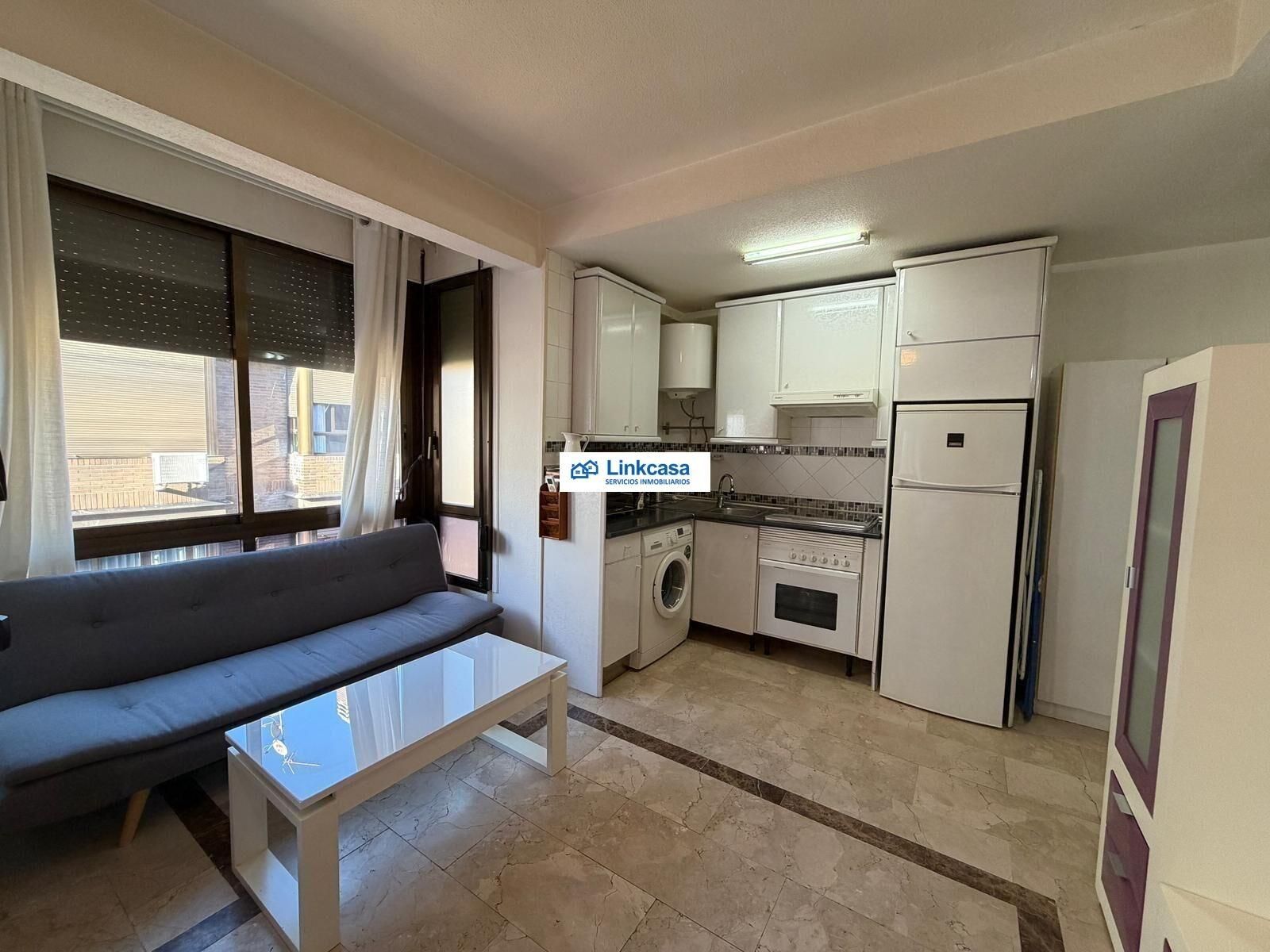 Vista exterior de Piso en venta en  Madrid Capital con Aire acondicionado, Jardín privado y Balcón