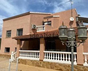 Vista exterior de Casa o xalet en venda en San Vicente del Raspeig / Sant Vicent del Raspeig amb Piscina