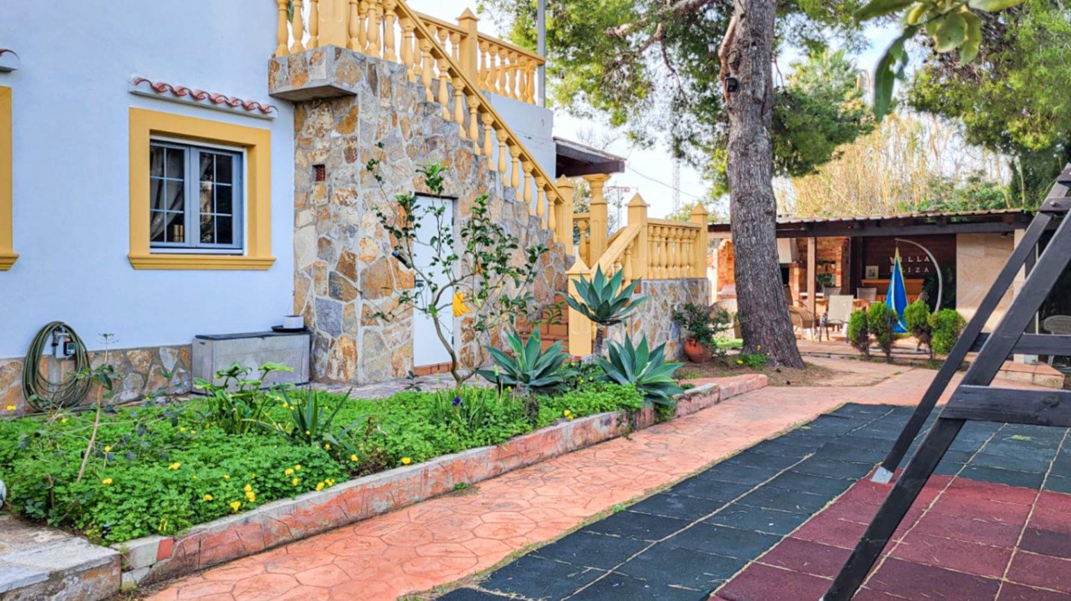 Jardí de Casa o xalet en venda en Dénia amb Aire condicionat, Calefacció i Jardí privat