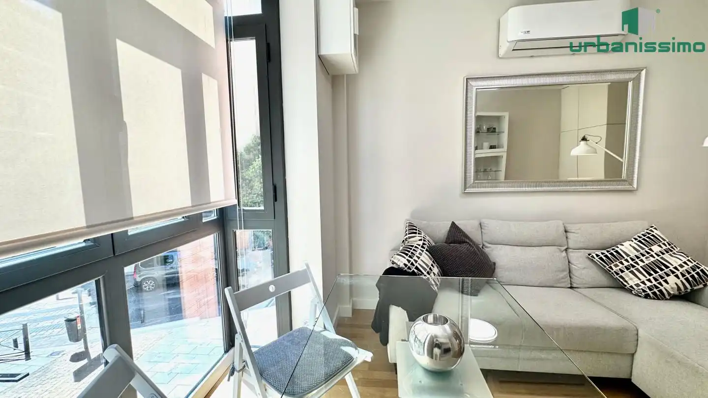 Terrassa de Apartament de lloguer en Madrid amb Aire condicionat, Traster i Moblat