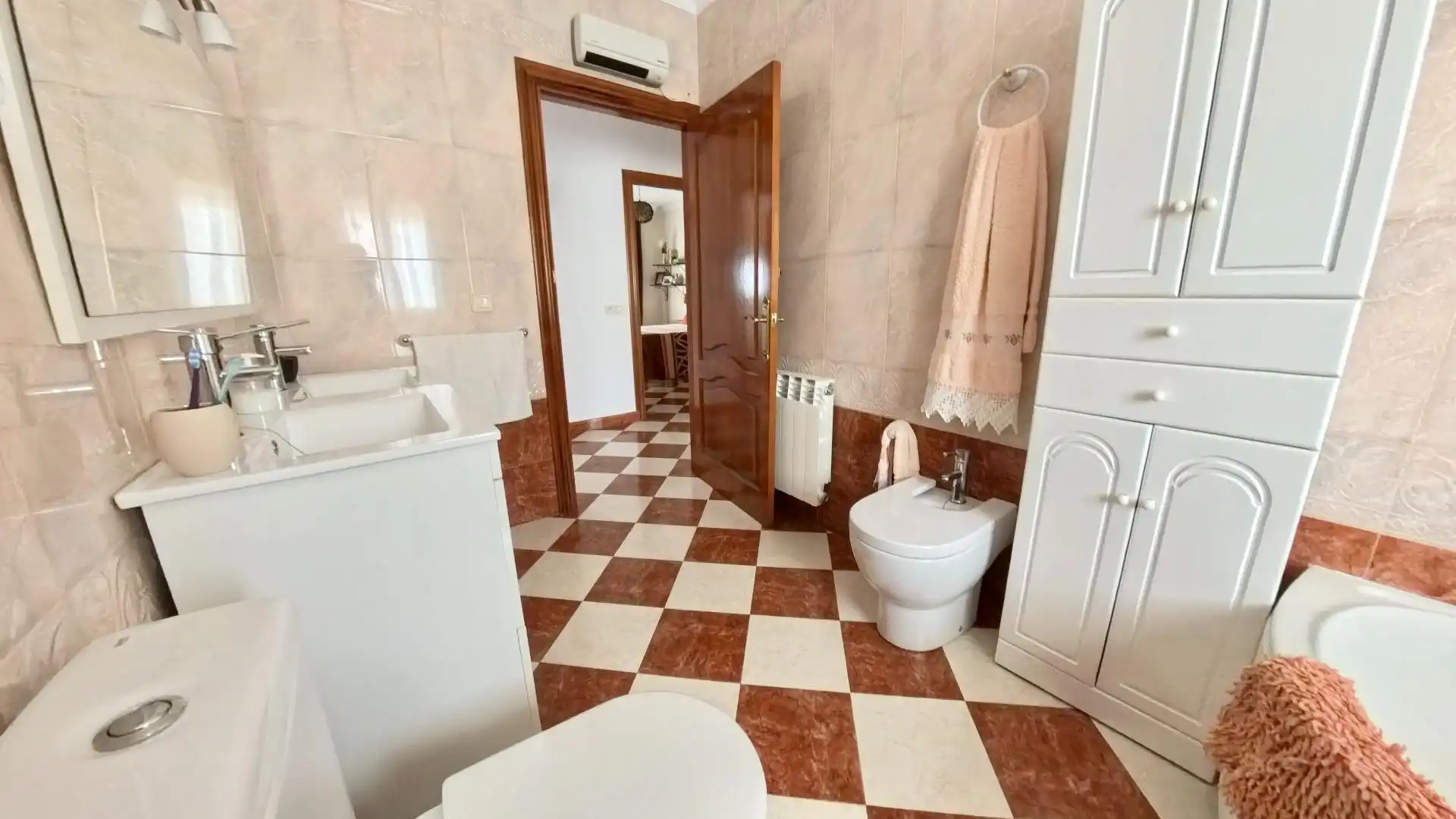 Casa adosada en venta en Calle GRANADA CAMP, Cortes de Baza