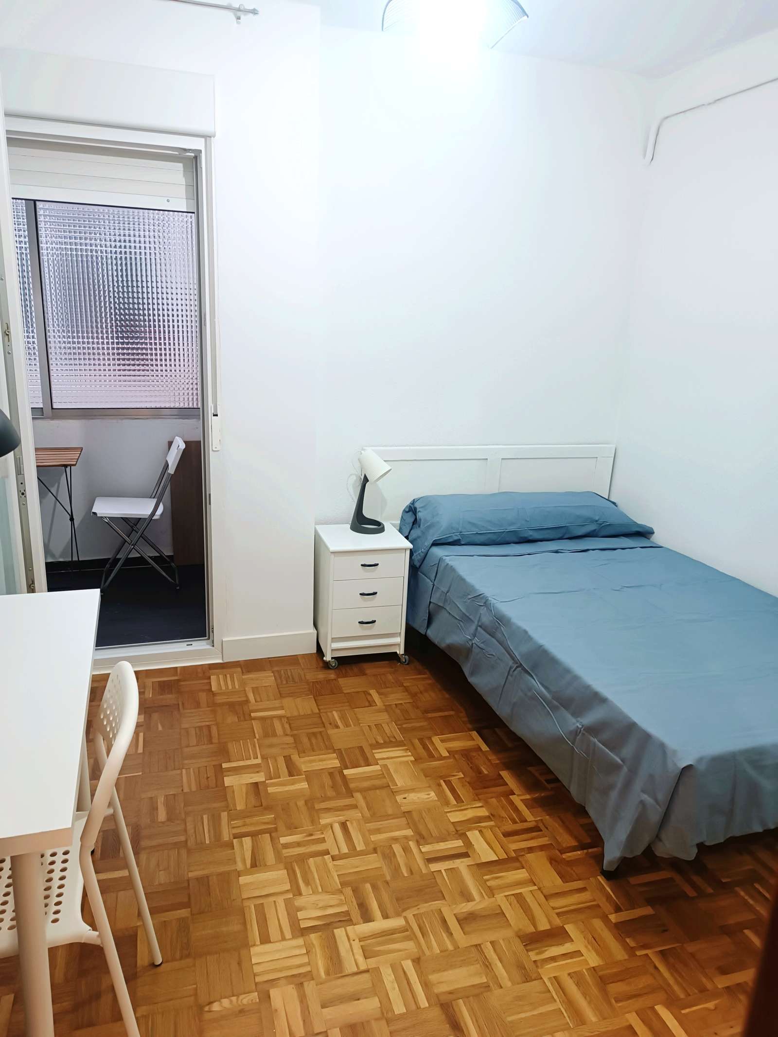 Bedroom of Flat to share in Valladolid Capital  with Air Conditioner, Heating and Terrace
