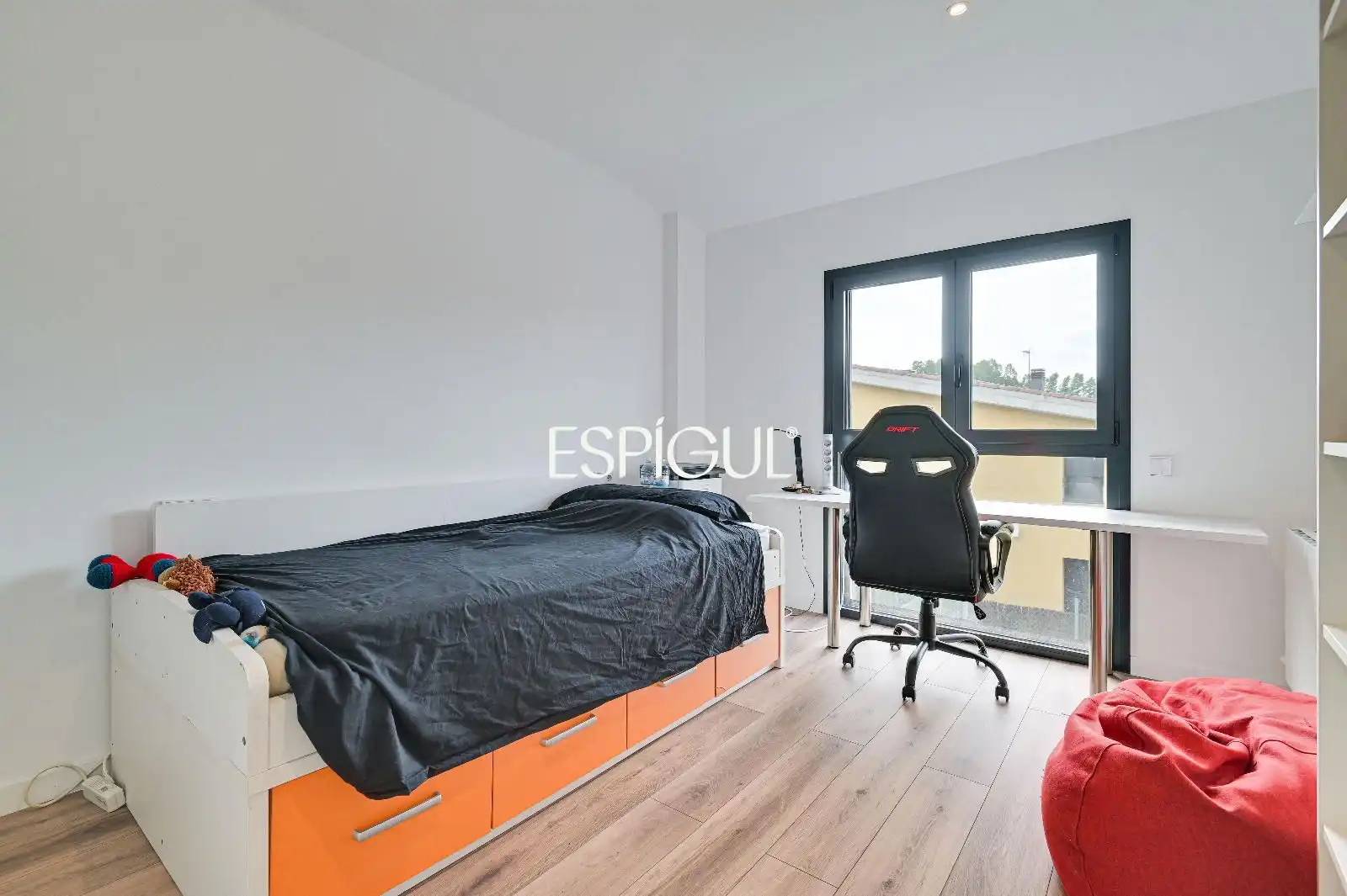 Bedroom of Houses for sale in Vilablareix  with Heating, Terrace and Storage room