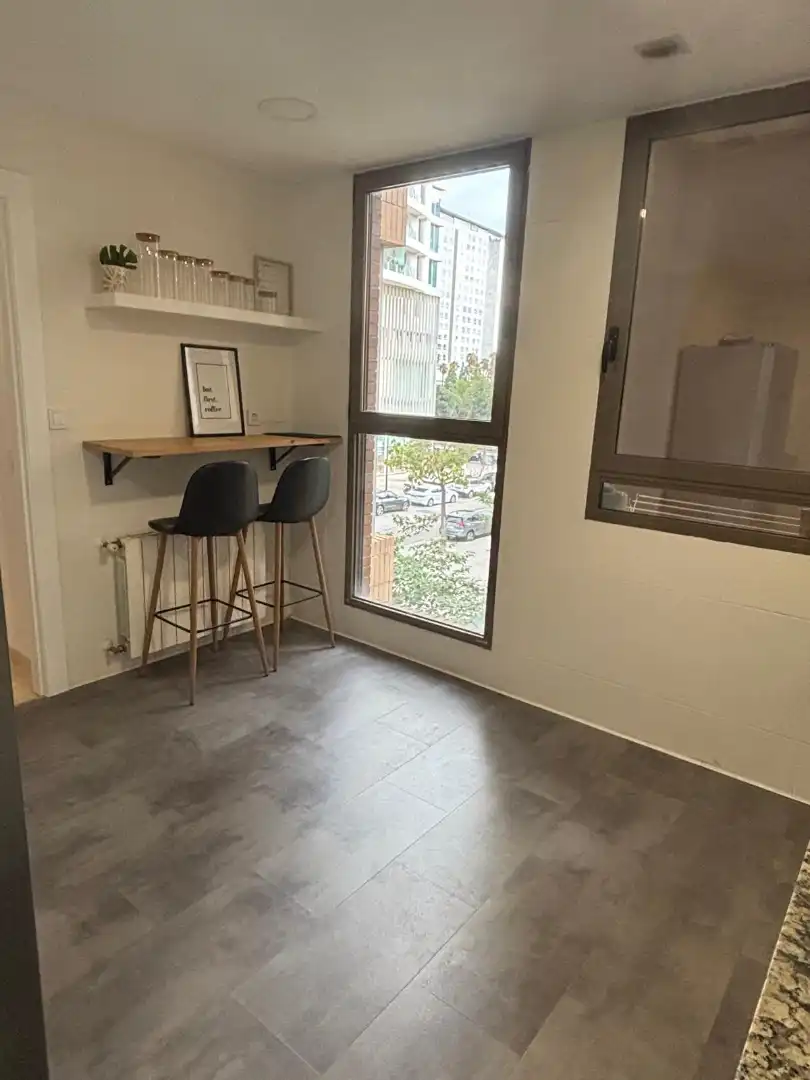 Wohnung zur Miete in Valencia mit Klimaanlage, Heizung und Privatgarten