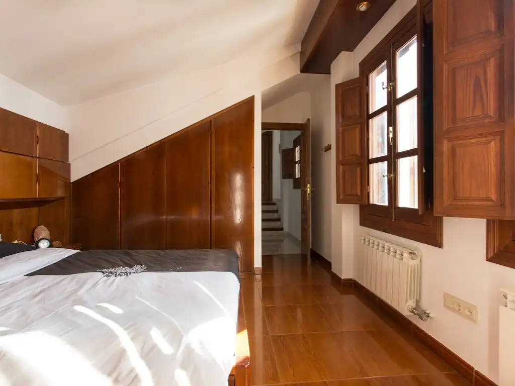 Bedroom of Houses for sale in Granada  with Heating and Swimming Pool
