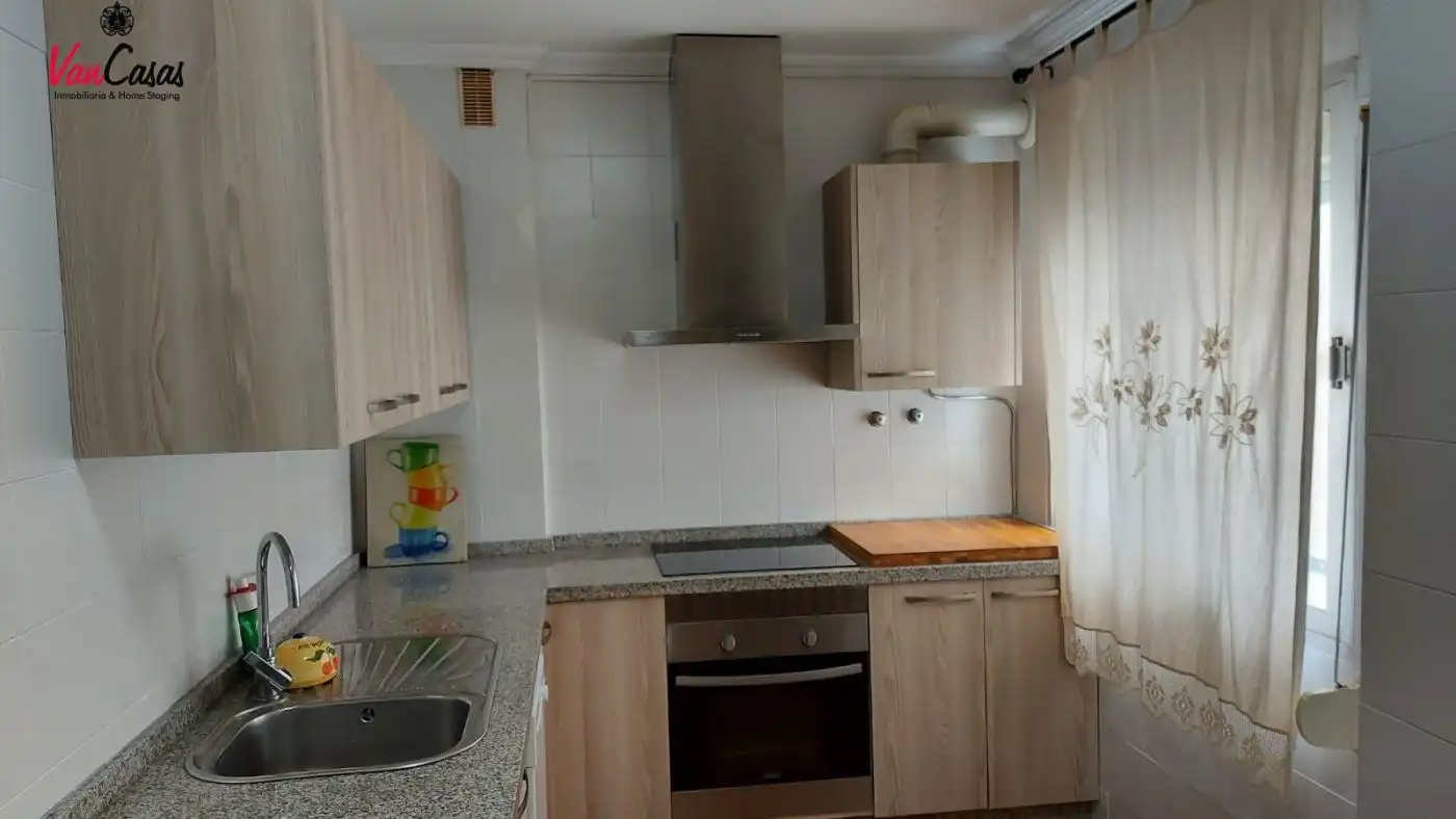 Àtic de lloguer a Calle Ruiz Zorrilla, Bajadilla - Fuente Nueva