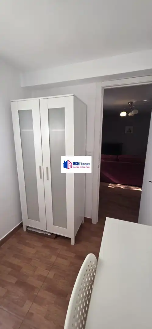Habitación de Piso de alquiler en Sevilla con Aire acondicionado y Amueblado