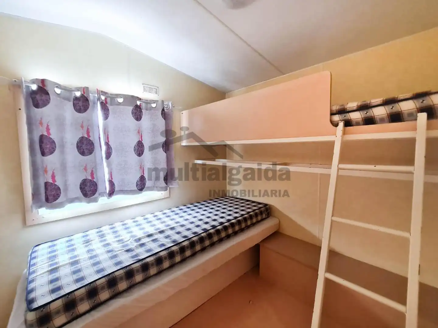 Habitación de Finca rústica en venta en Chipiona con Trastero y Piscina