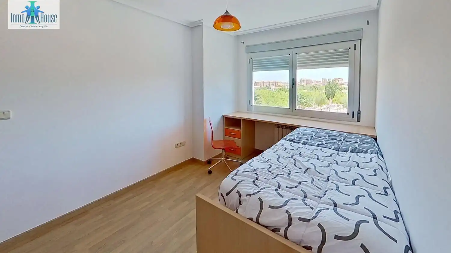 Habitación de Piso en venta en Albacete con Aire acondicionado, Calefacción y Trastero