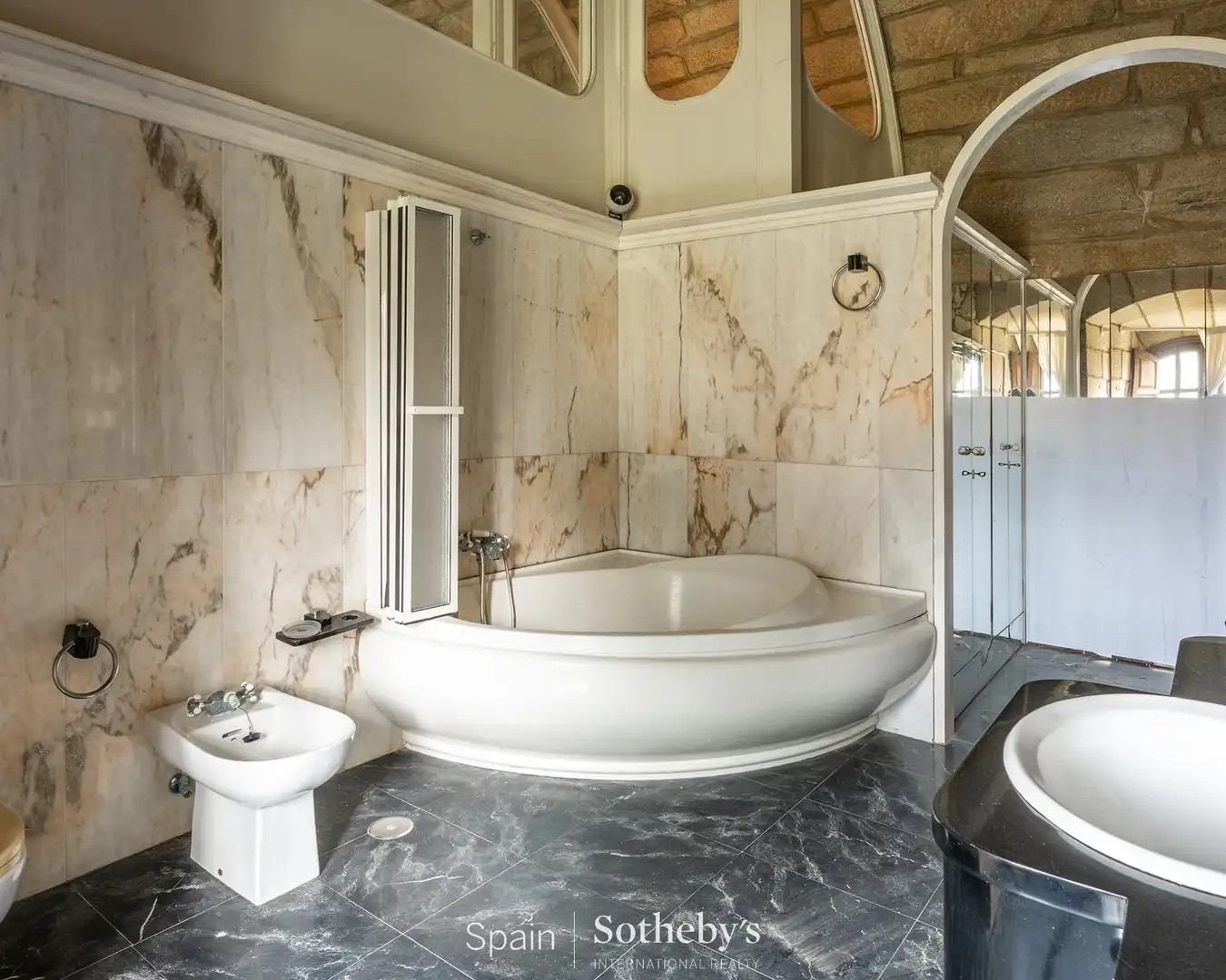 Baño de Finca rústica en venta en Cee con Jardín privado, Terraza y Trastero