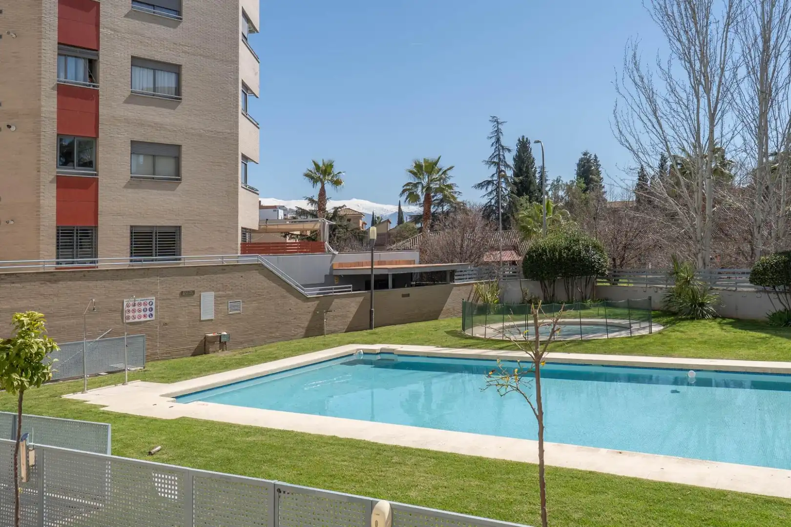 Swimming pool of Flat for sale in Granada  with Air Conditioner, Heating and Private garden