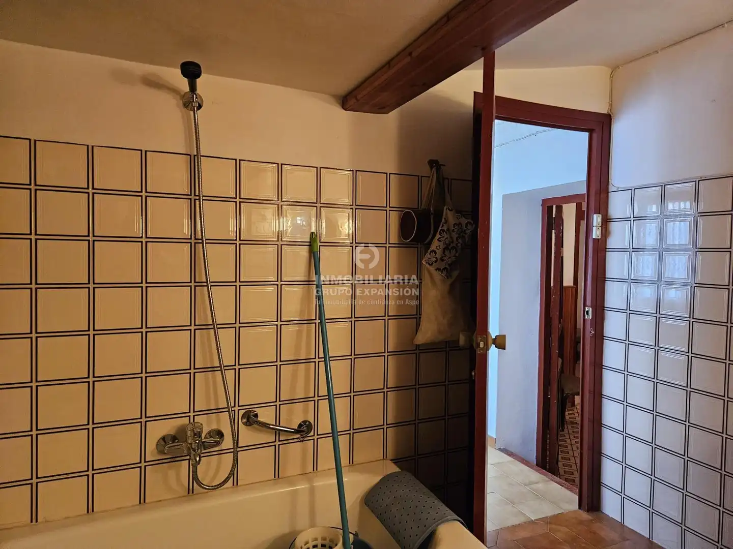 Bathroom of Houses for sale in Villena  with Heating, Private garden and Terrace