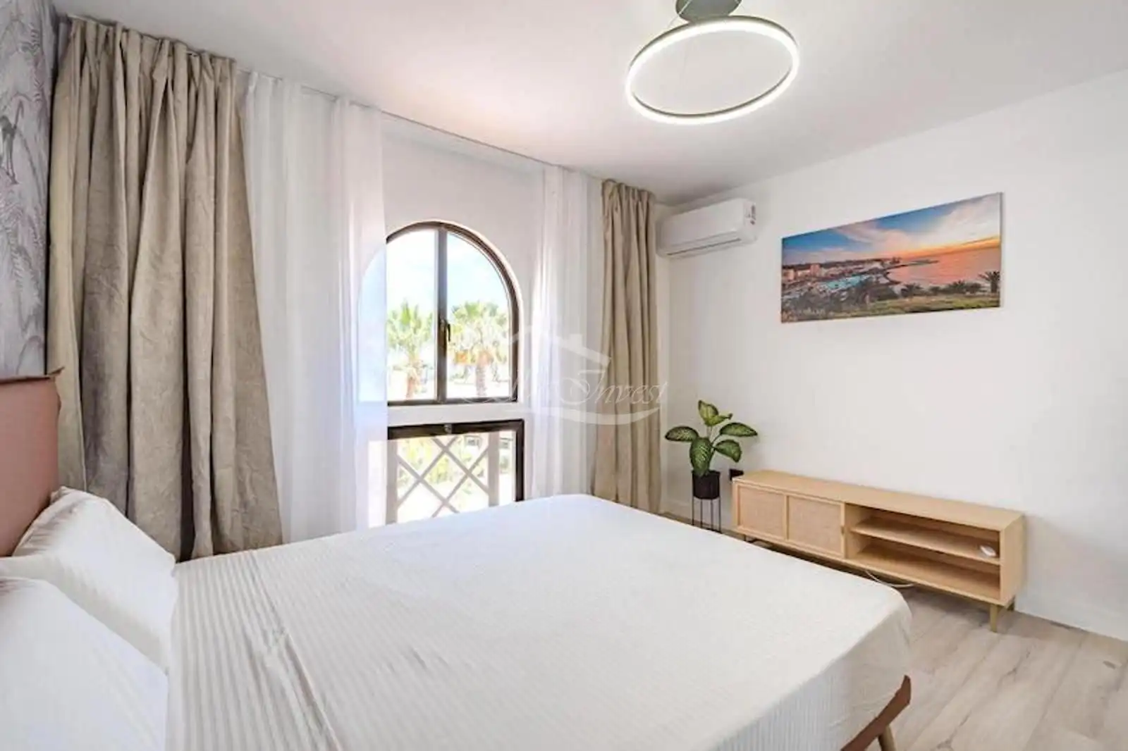 Habitación de Dúplex en venta en Adeje con Aire acondicionado, Parquet y Terraza