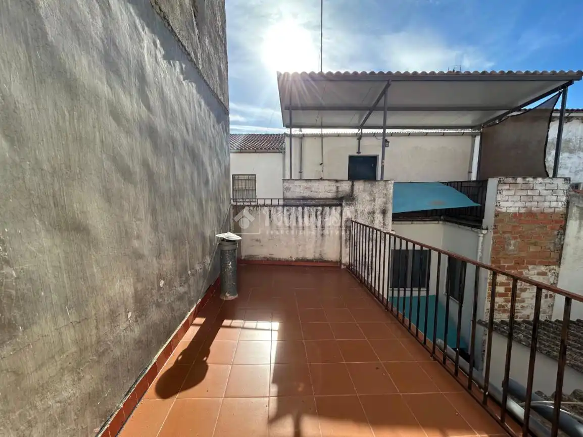 Terrassa de Casa adosada en venda en Baeza amb Aire condicionat i Balcó