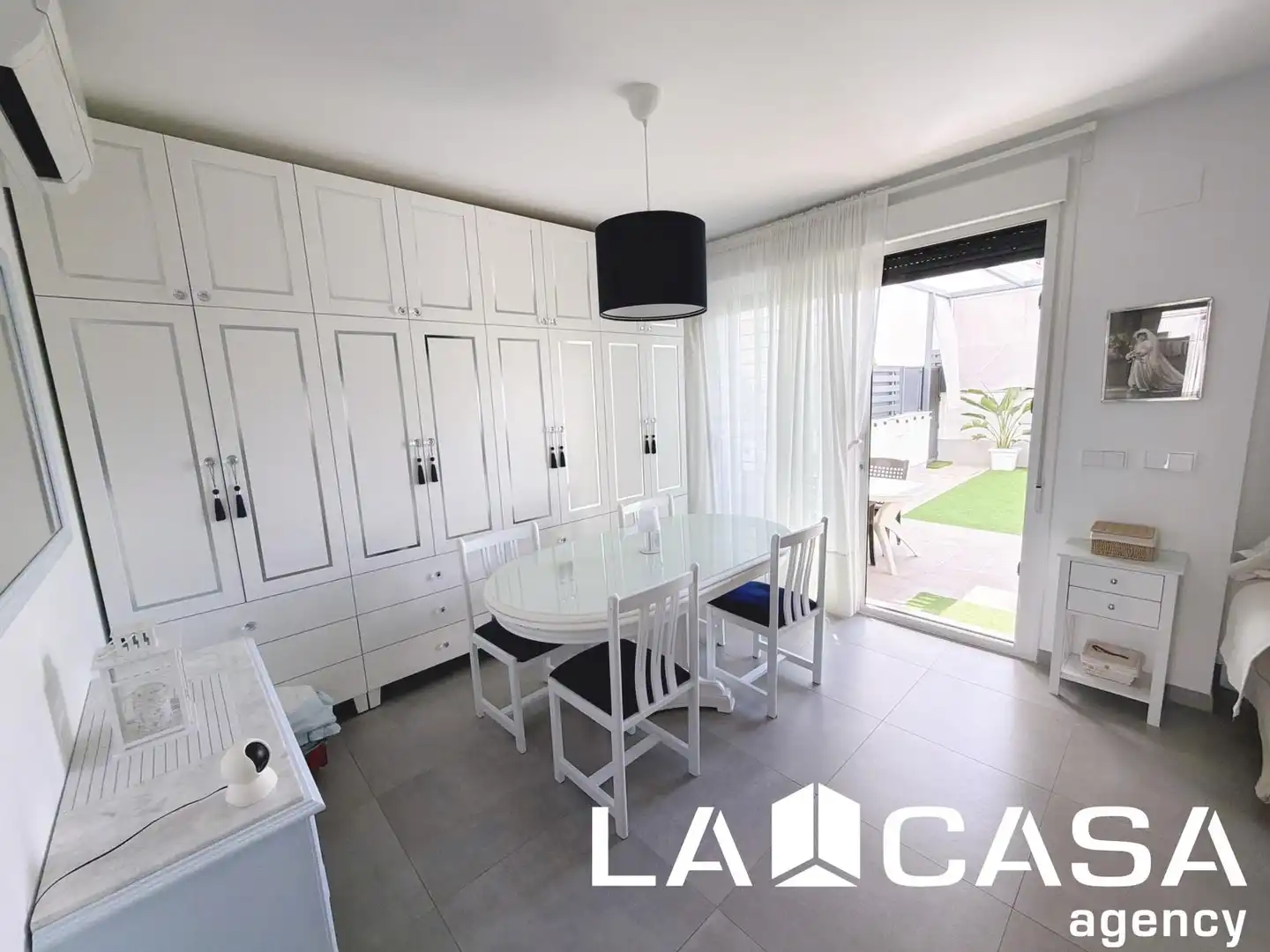 Casa a schiera in vendita a Entrenúcleos, imagen 8