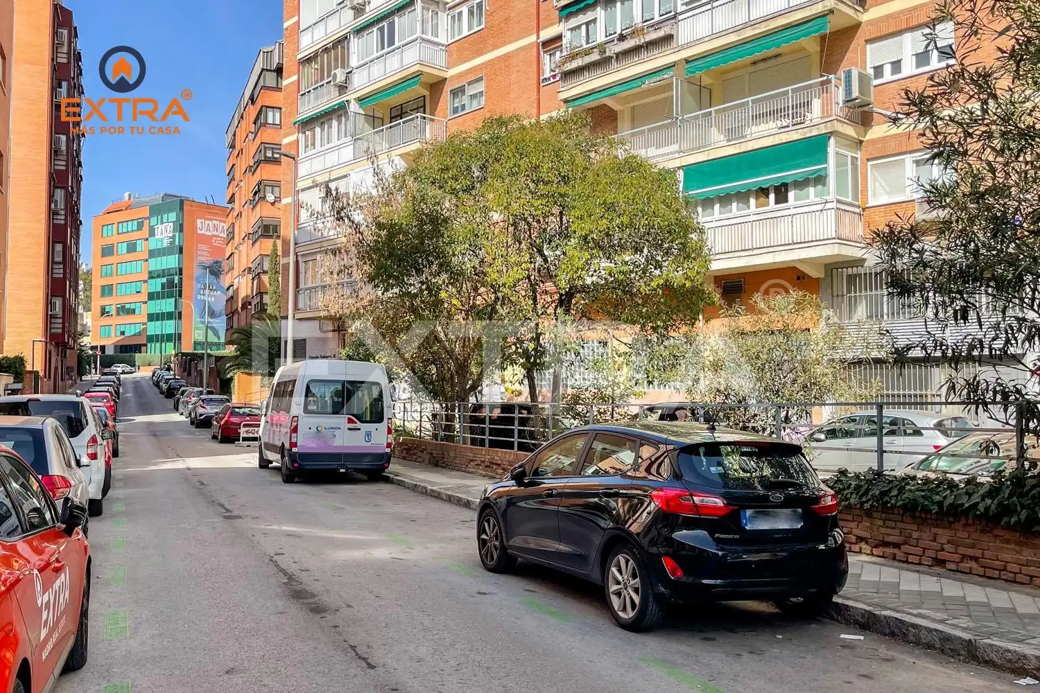 Exterior view of Commercial properties for sale in Madrid