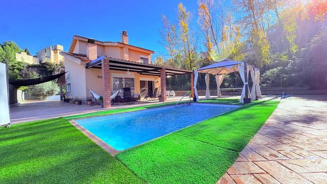 Casa-chalet en Venta en Can Font - Ca n'Avellaneda
