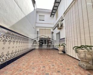 Vista exterior de Casa o xalet en venda en Alzira amb Aire condicionat i Terrassa