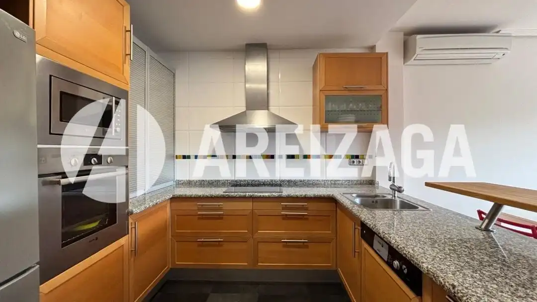 Küche von Wohnung zur Miete in Donostia - San Sebastián  mit Klimaanlage und Heizung
