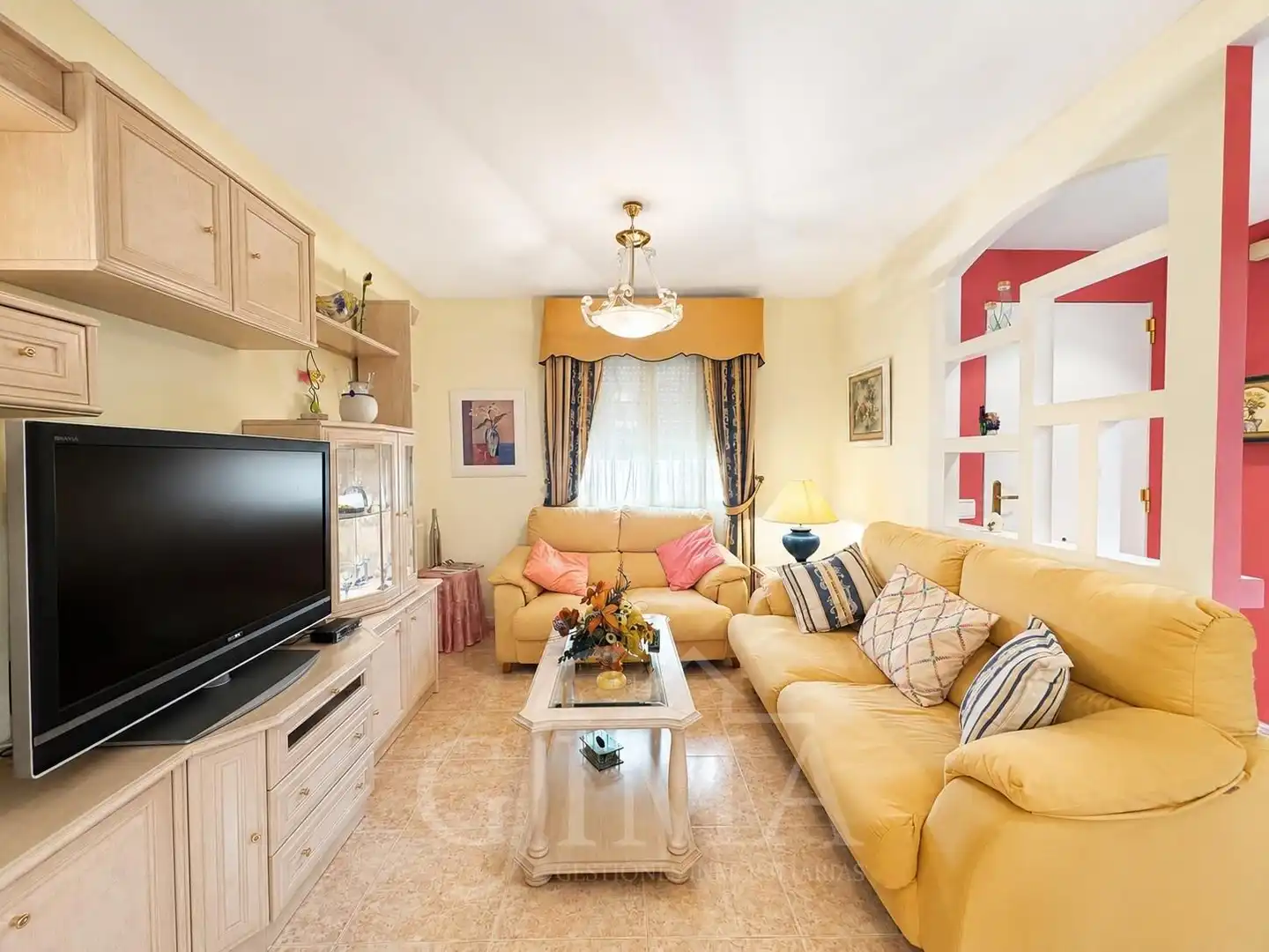 Sala de estar de Casa adosada en venta en Ciudad Real con Aire acondicionado, Calefacción y Terraza