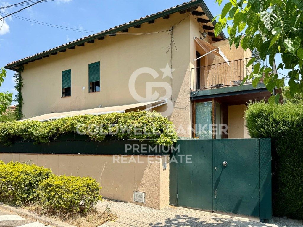 Exterior view of House or chalet for sale in Cerdanyola del Vallès