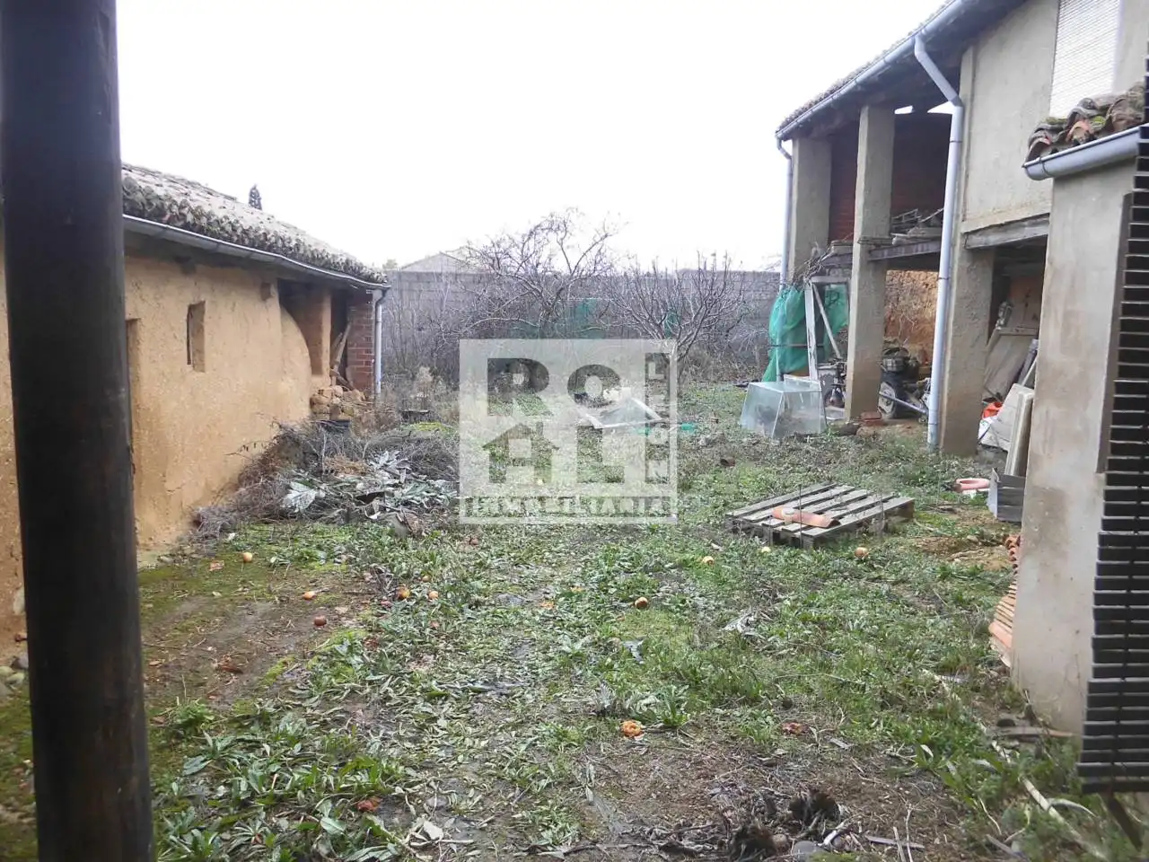 Casa o xalet en venda en Valdefresno amb Jardí privat